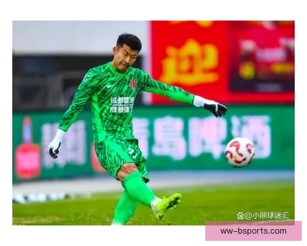 刘殿座神勇扑救连续化解险情力保三镇球门稳固